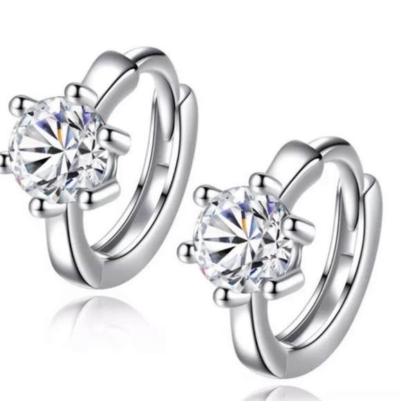 NWOT sterling silver classic earrings - Picture 2 of 3